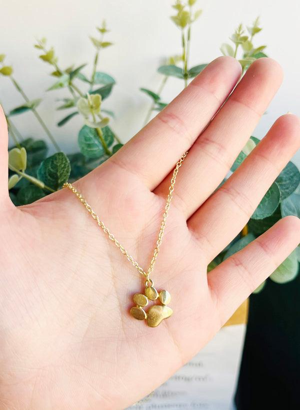 Guldpläterad halsband med tasshänge