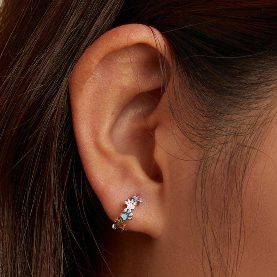 Färgglada tassar hoops i sterlingsilver