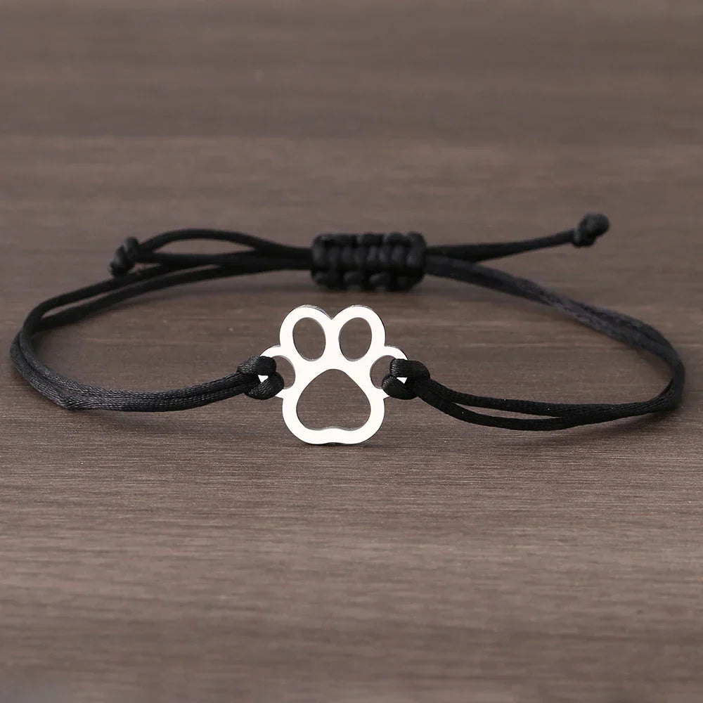 Tasselarmband med tassar – Justerbar i svart och rött design