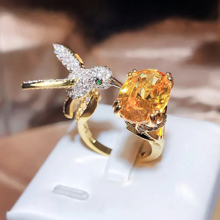 Justerbar kolibrärring med ädelsten – Zirkon, 14K guldpläterad