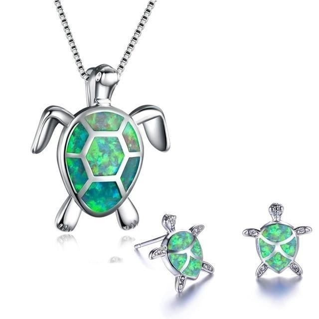 Sjöturtlesmyckeset med halsband och örhängen i opal och silver